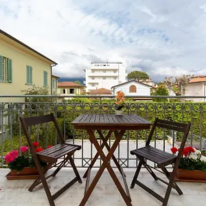  Appartamento Vacation With 3 Separate And Private Parking Italia